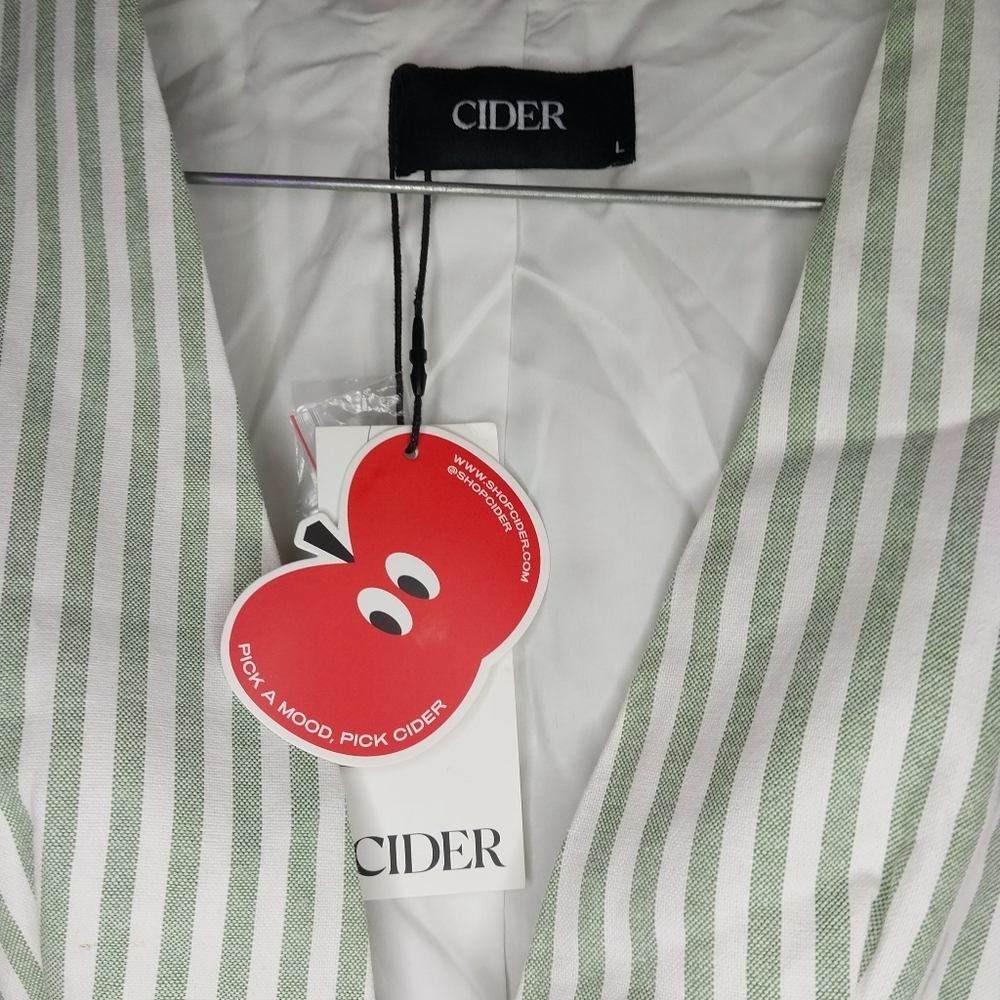 Cider Green And White Striped Women's Cropped Vest NWT - Picture 3 of 8